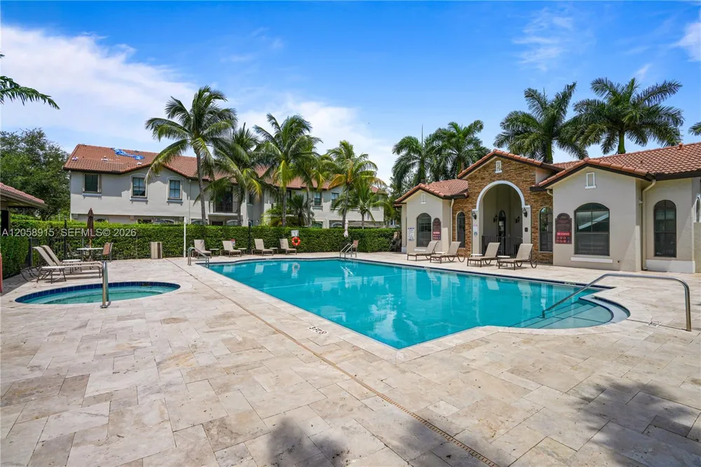 10341 NW 32nd Ter Doral, FL 33172