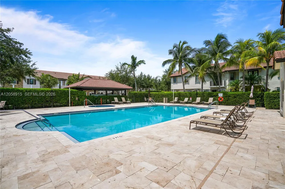 10341 NW 32nd Ter Doral, FL 33172