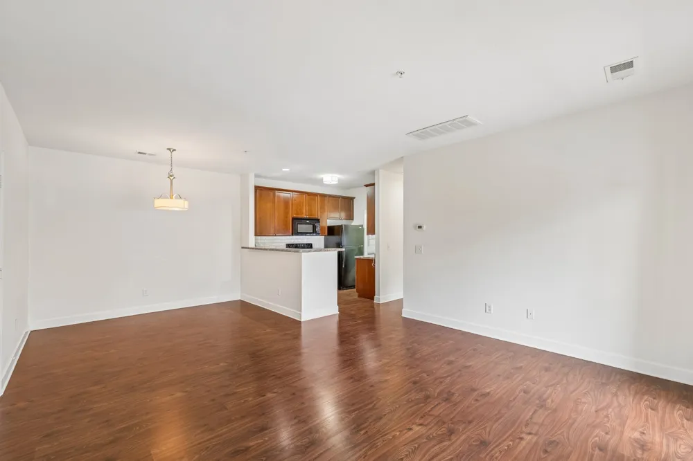 8221 Lenox Creekside Dr #B12 Antioch, TN 37013