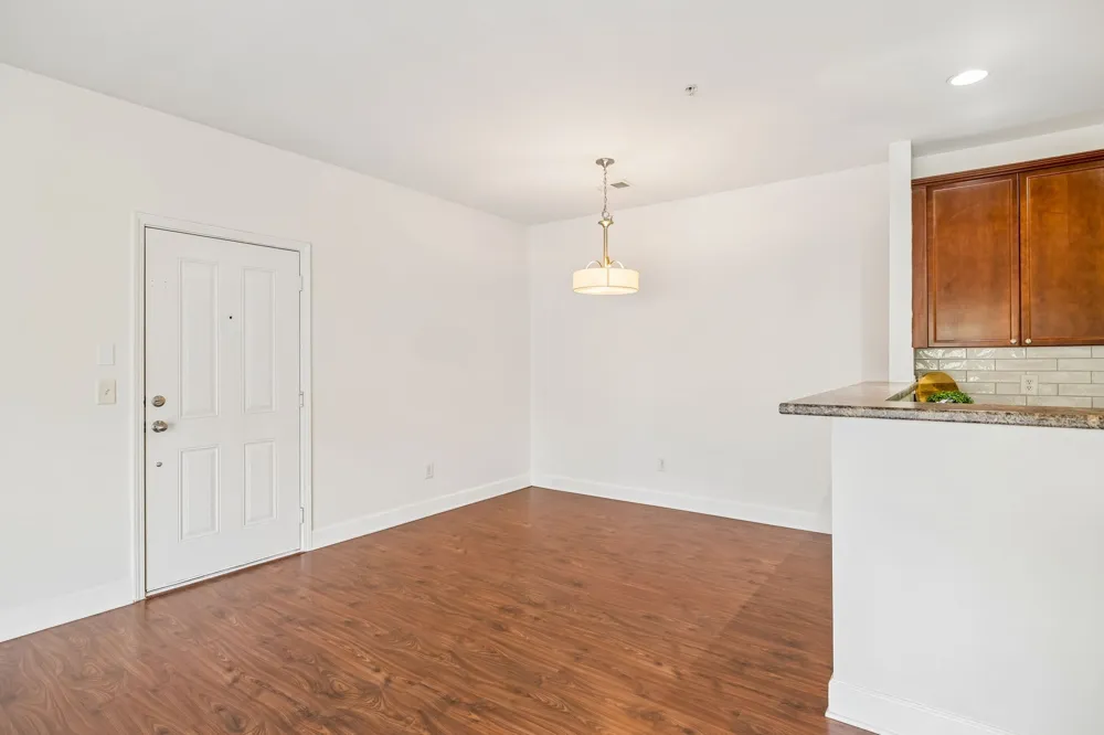 8221 Lenox Creekside Dr #B12 Antioch, TN 37013