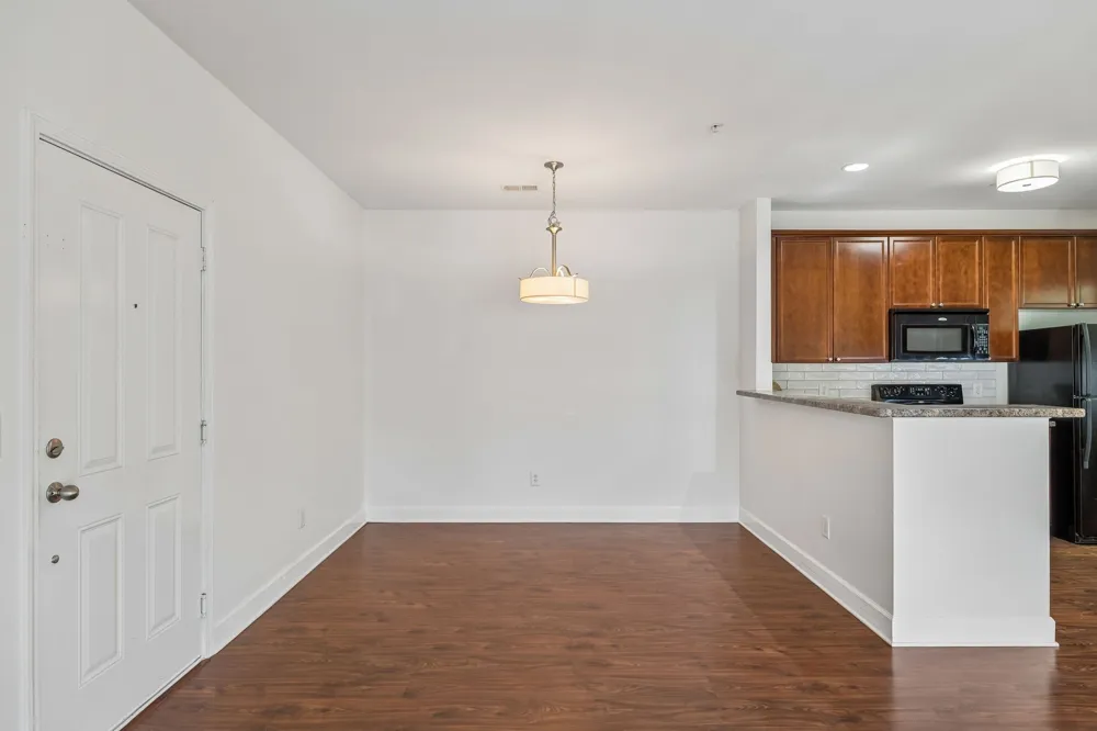 8221 Lenox Creekside Dr #B12 Antioch, TN 37013