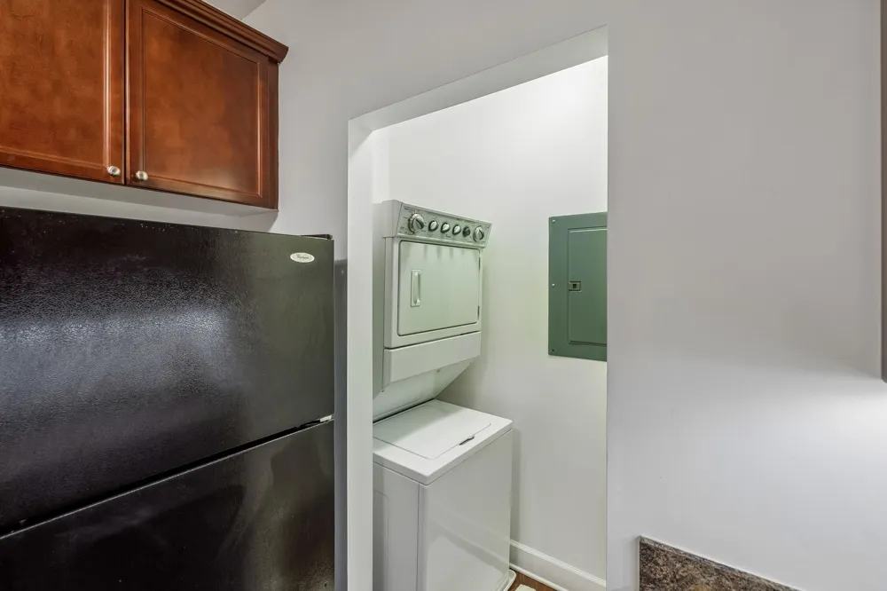 8221 Lenox Creekside Dr #B12 Antioch, TN 37013