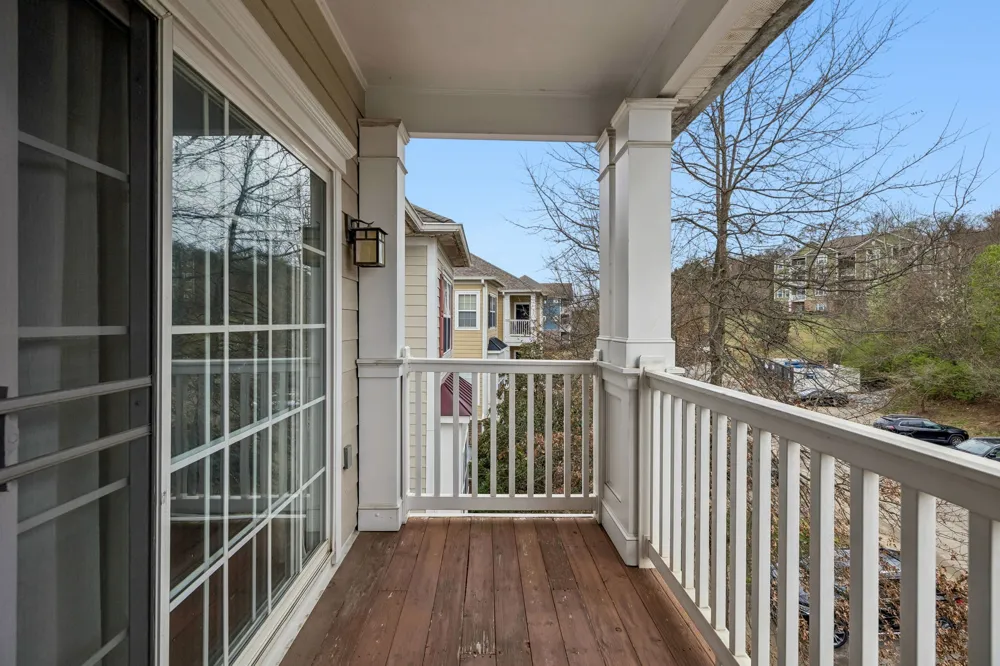 8221 Lenox Creekside Dr #B12 Antioch, TN 37013