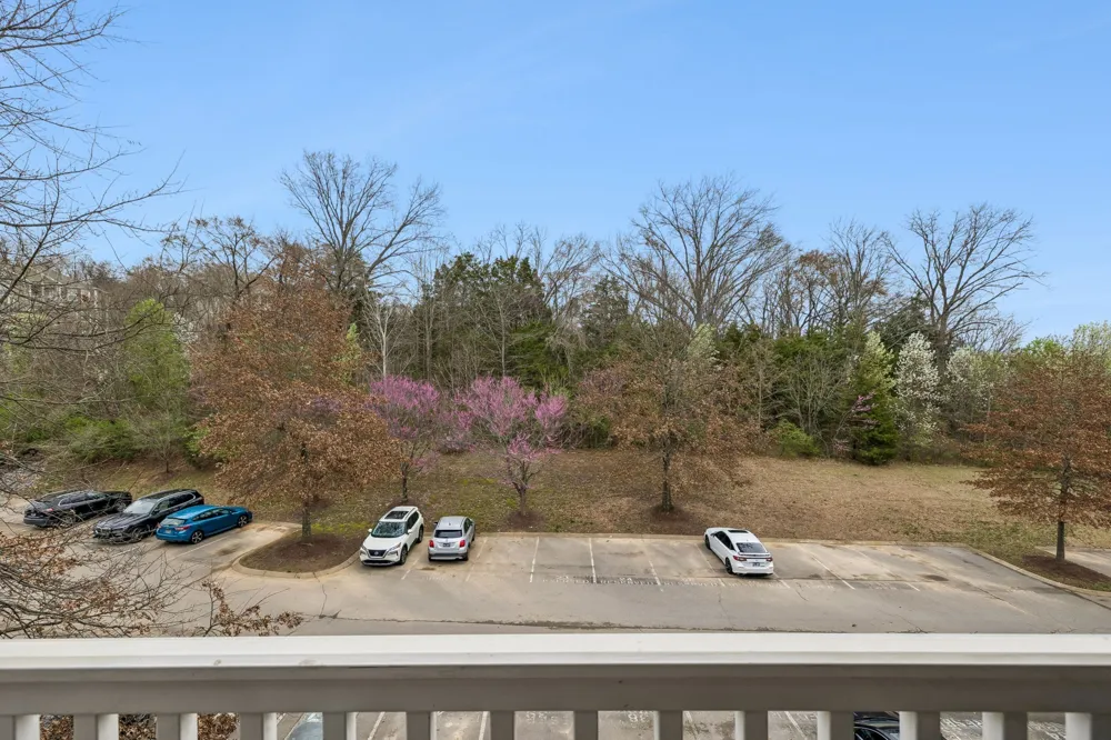 8221 Lenox Creekside Dr #B12 Antioch, TN 37013