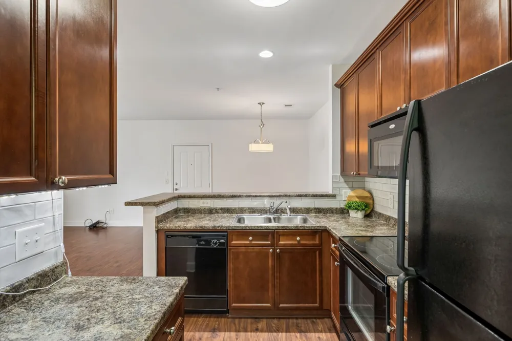 8221 Lenox Creekside Dr #B12 Antioch, TN 37013