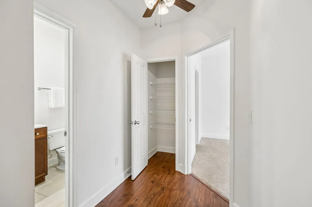 8221 Lenox Creekside Dr #B12 Antioch, TN 37013