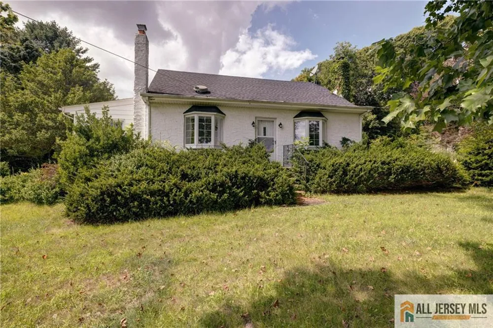 52 Cottrell Road Old Bridge, NJ 07747