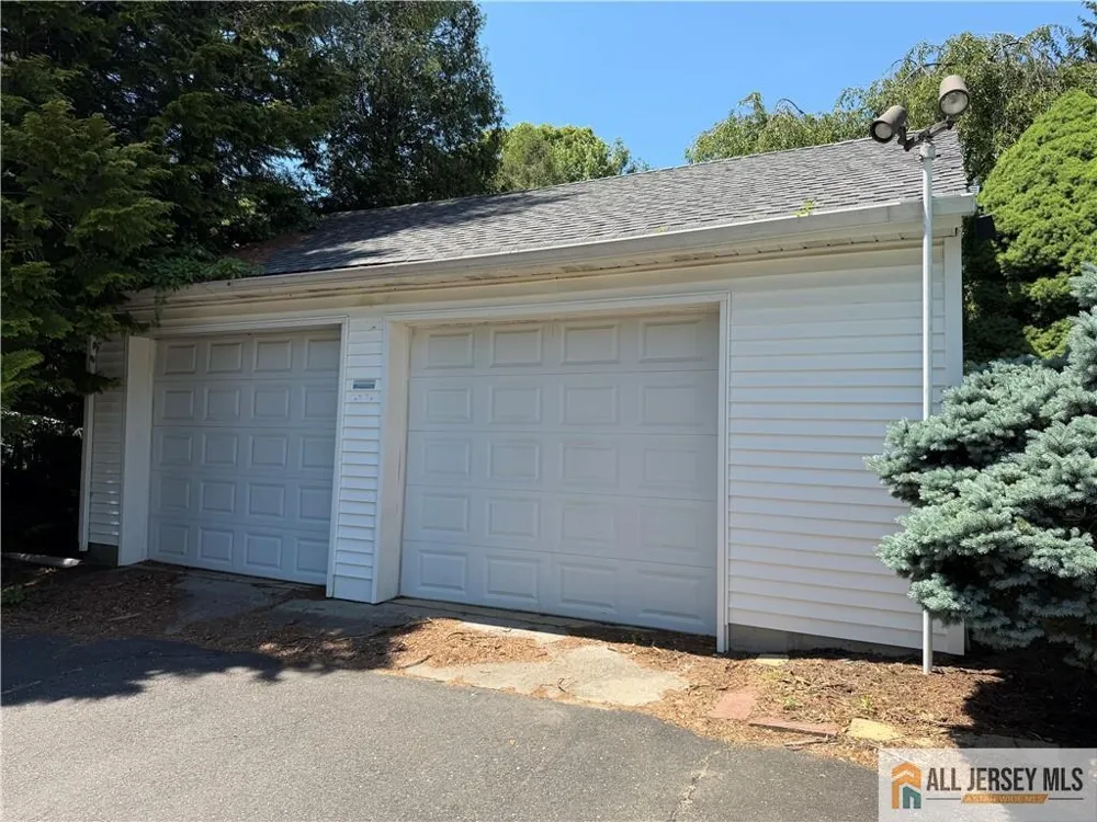 52 Cottrell Road Old Bridge, NJ 07747