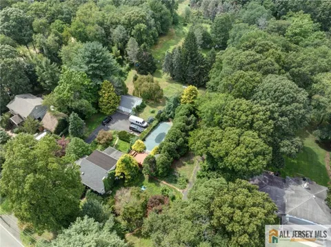 52 Cottrell Road