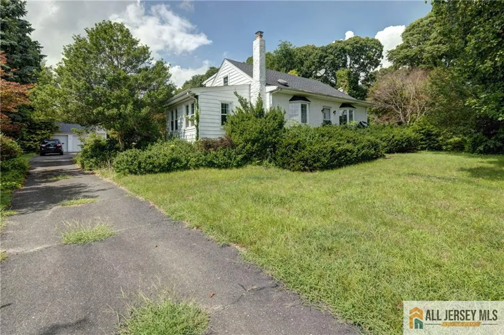 52 Cottrell Road Old Bridge, NJ 07747