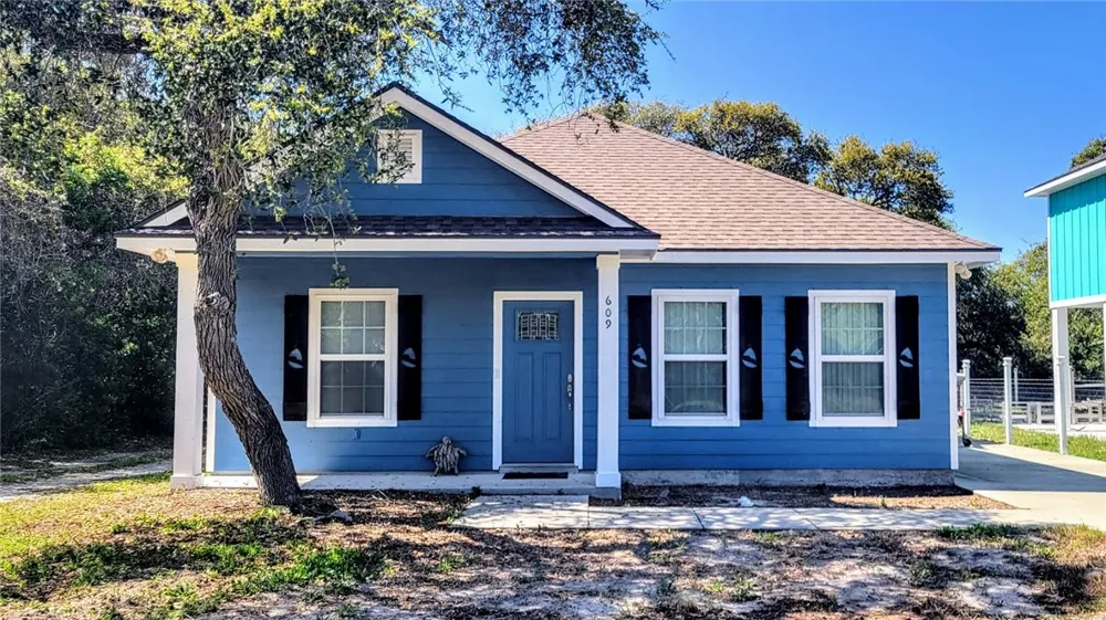 609 Huisache Lane Ingleside, TX 78362