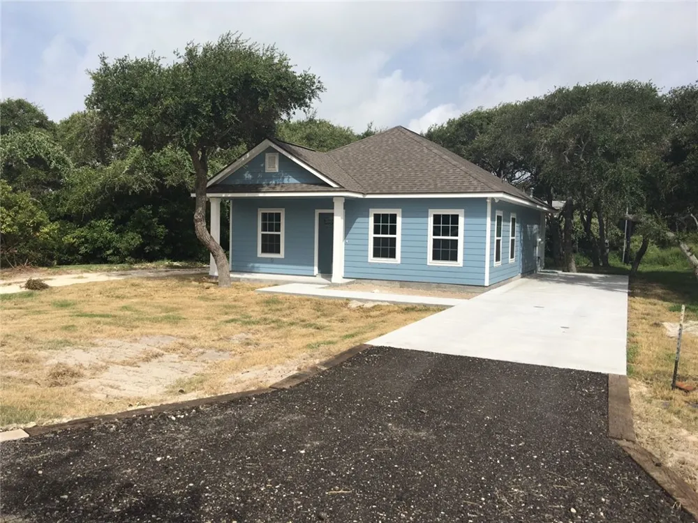 609 Huisache Lane Ingleside, TX 78362