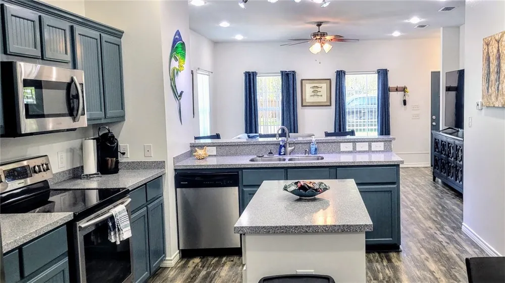 609 Huisache Lane Ingleside, TX 78362