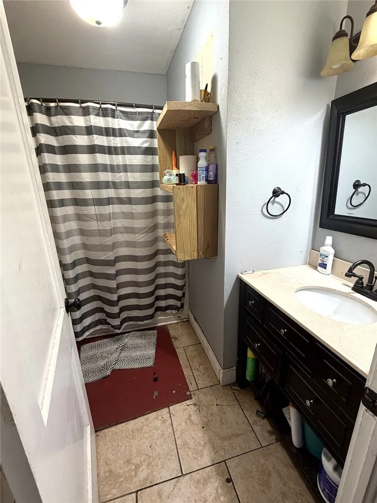 1337 Cambridge Drive Corpus Christi, TX 78415