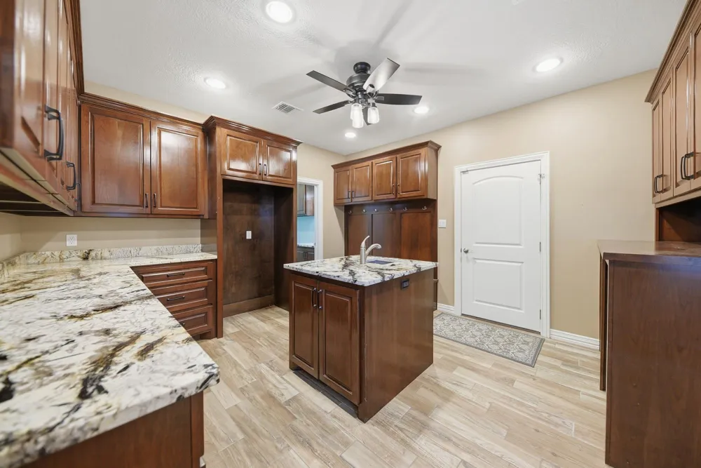 36394 Fm 1736 Hempstead, TX 77445