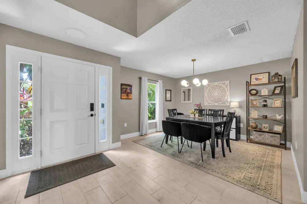 2566 12TH SQUARE SW Vero Beach, FL 32968
