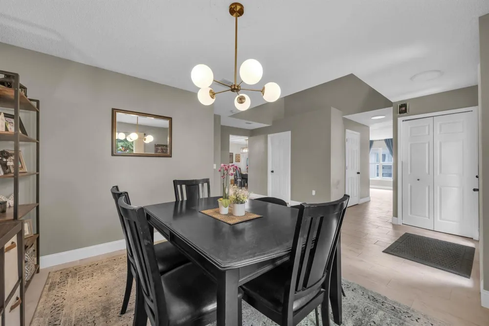 2566 12TH SQUARE SW Vero Beach, FL 32968