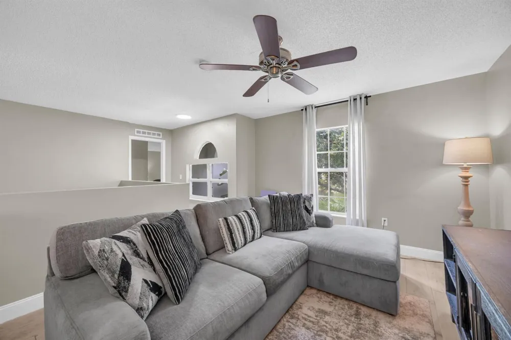 2566 12TH SQUARE SW Vero Beach, FL 32968