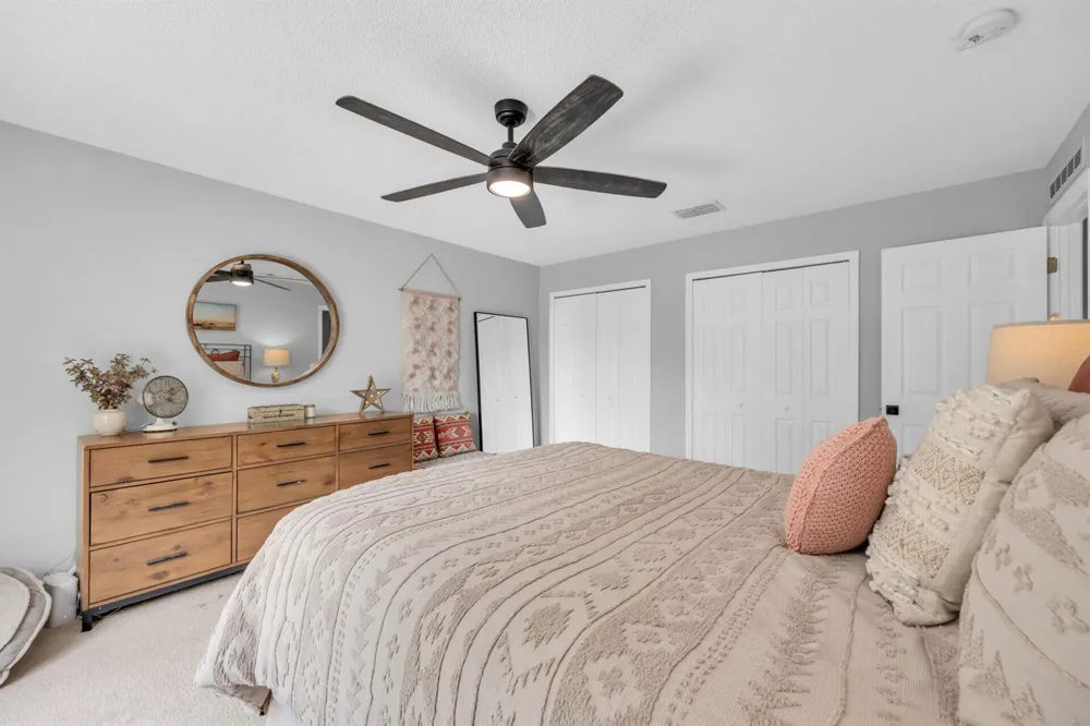 2566 12TH SQUARE SW Vero Beach, FL 32968