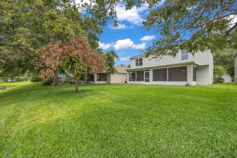 2566 12TH SQUARE SW Vero Beach, FL 32968