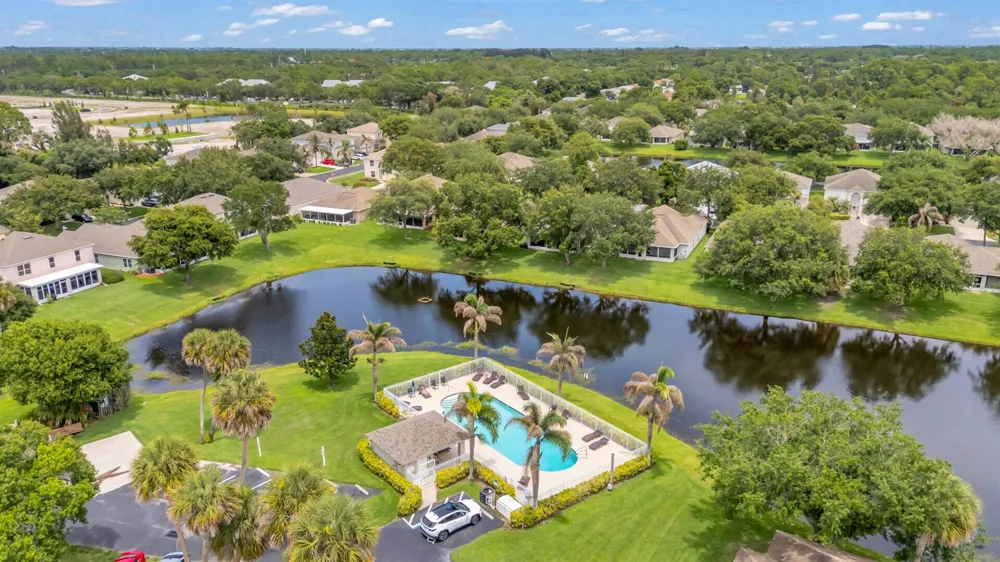 2566 12TH SQUARE SW Vero Beach, FL 32968