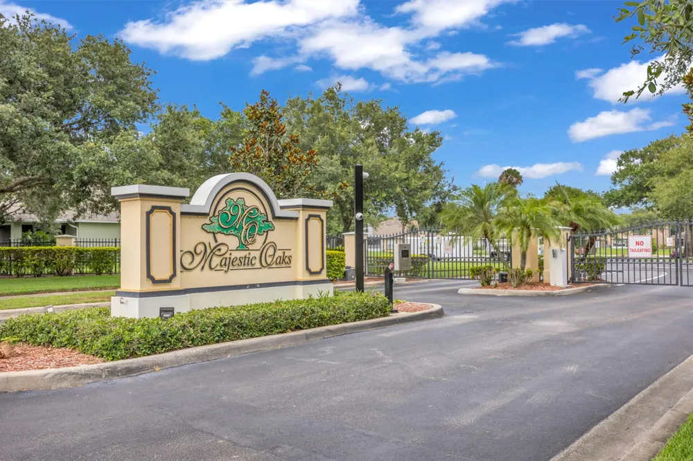 2566 12TH SQUARE SW Vero Beach, FL 32968