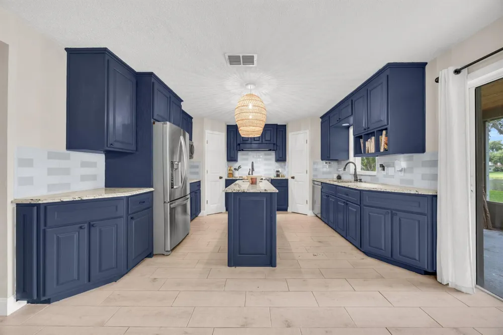 2566 12TH SQUARE SW Vero Beach, FL 32968