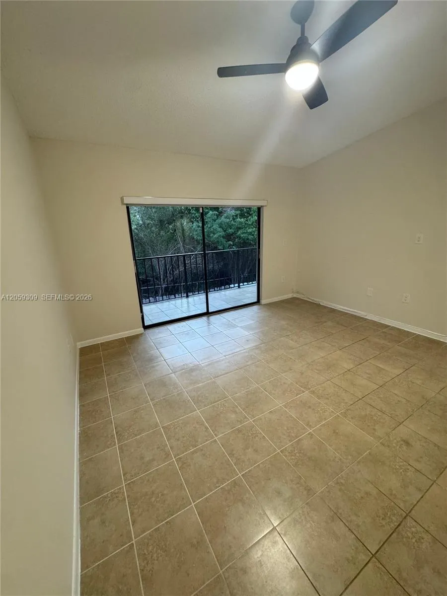 16498 NE 26th Ave #12 North Miami Beach, FL 33160