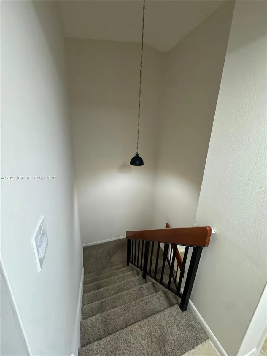 16498 NE 26th Ave #12 North Miami Beach, FL 33160