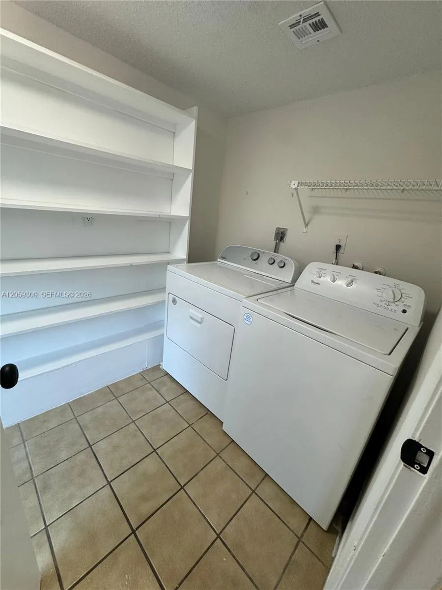 16498 NE 26th Ave #12 North Miami Beach, FL 33160