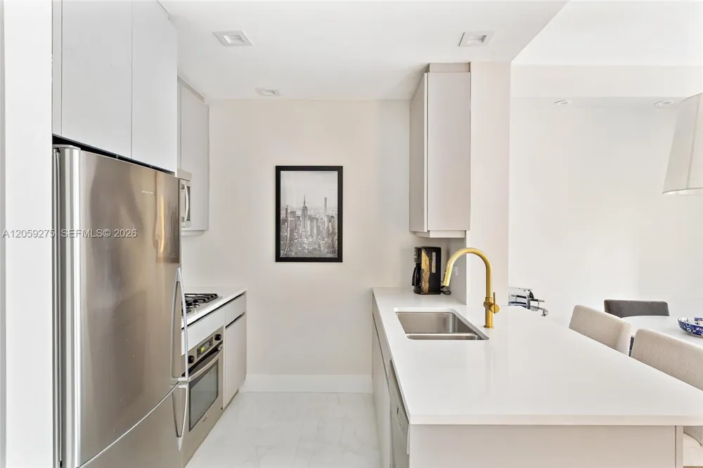 305 W 16 st #3G 