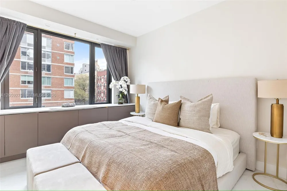 305 W 16 st #3G 