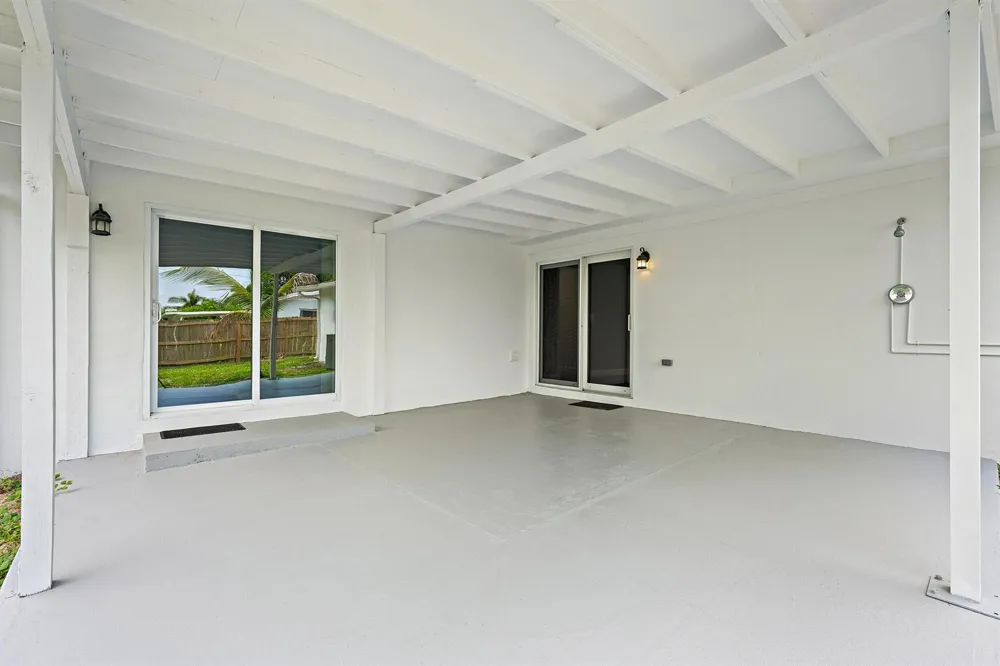 19144 SE Arnold Drive Tequesta, FL 33469