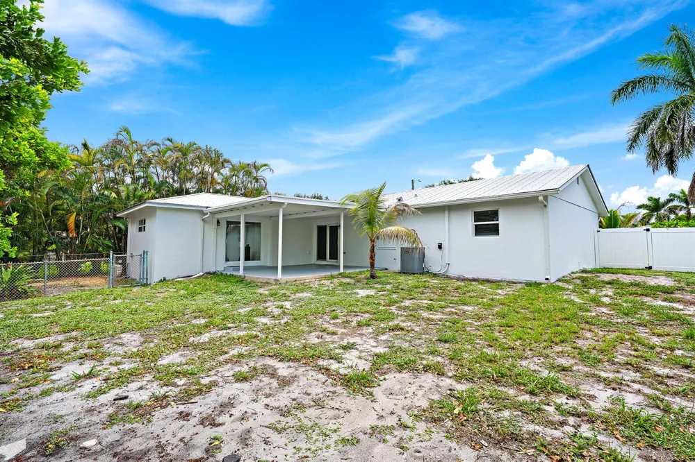 19144 SE Arnold Drive Tequesta, FL 33469