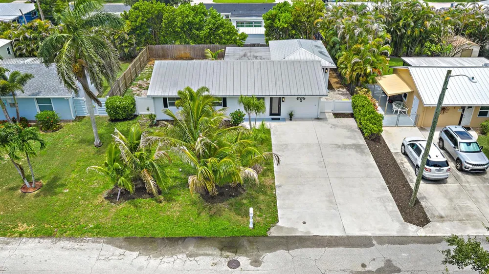 19144 SE Arnold Drive Tequesta, FL 33469