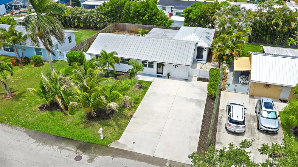 19144 SE Arnold Drive Tequesta, FL 33469