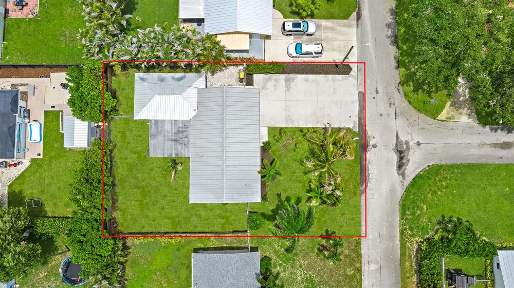 19144 SE Arnold Drive Tequesta, FL 33469
