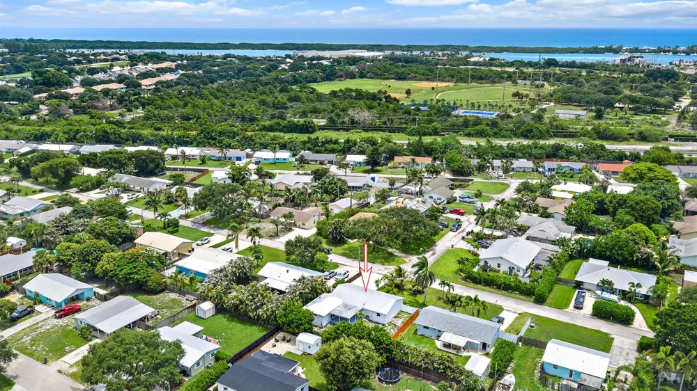 19144 SE Arnold Drive Tequesta, FL 33469