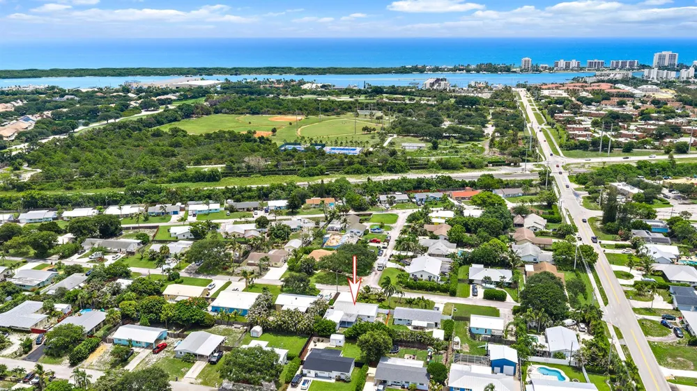 19144 SE Arnold Drive Tequesta, FL 33469