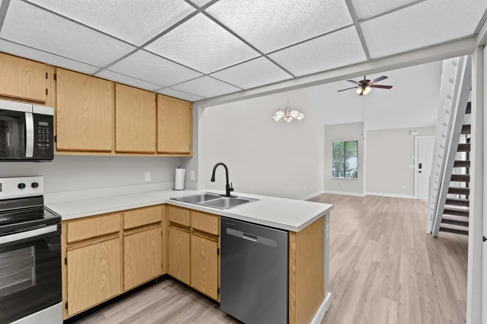 4155 PALM BAY CIRCLE #D West Palm Beach, FL 33406