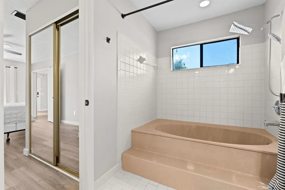 4155 PALM BAY CIRCLE #D West Palm Beach, FL 33406