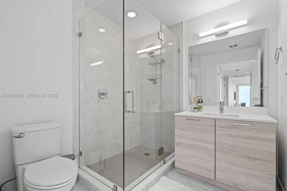 16385 Biscayne Blvd #3201 North Miami Beach, FL 33160