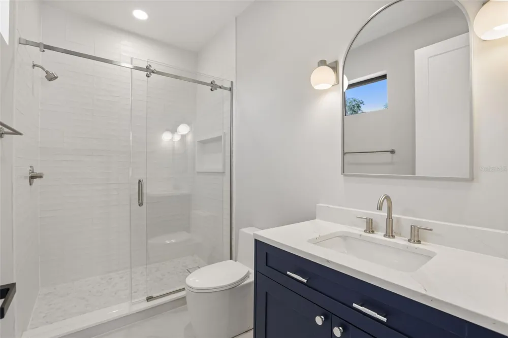 2422 MUSSELWHITE AVENUE Orlando, FL 32804