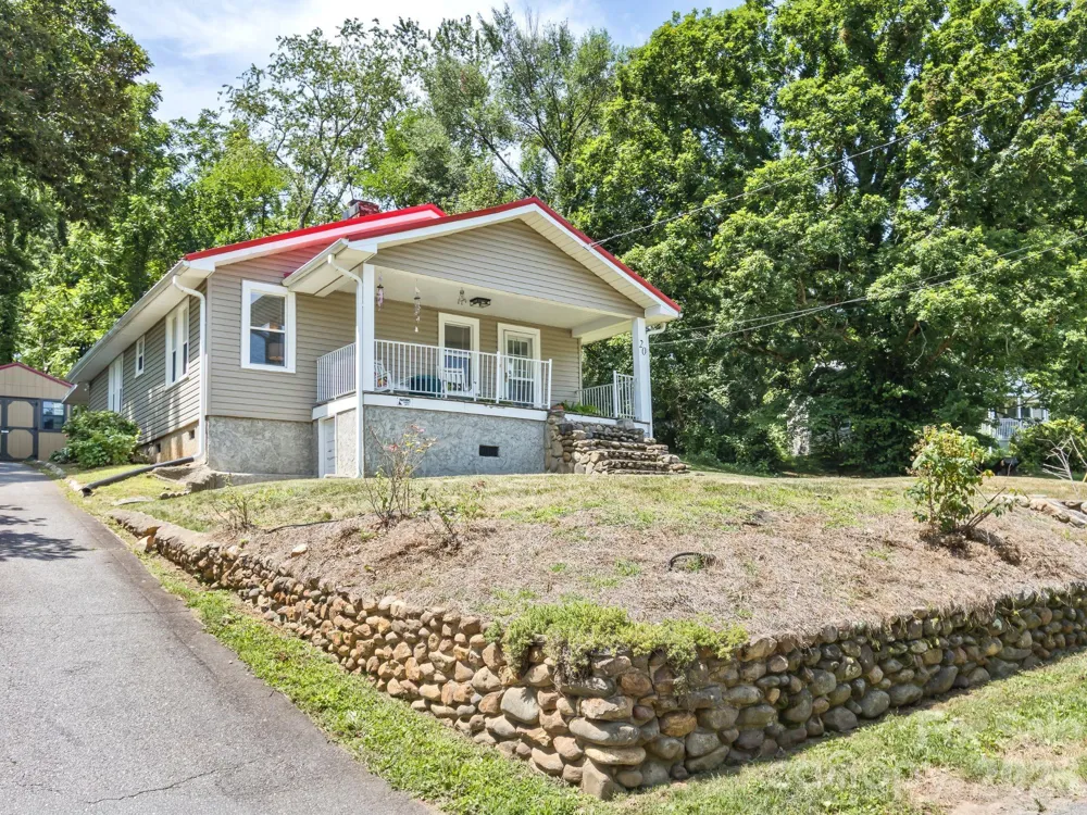 20 Cottage Street Woodfin, NC 28804