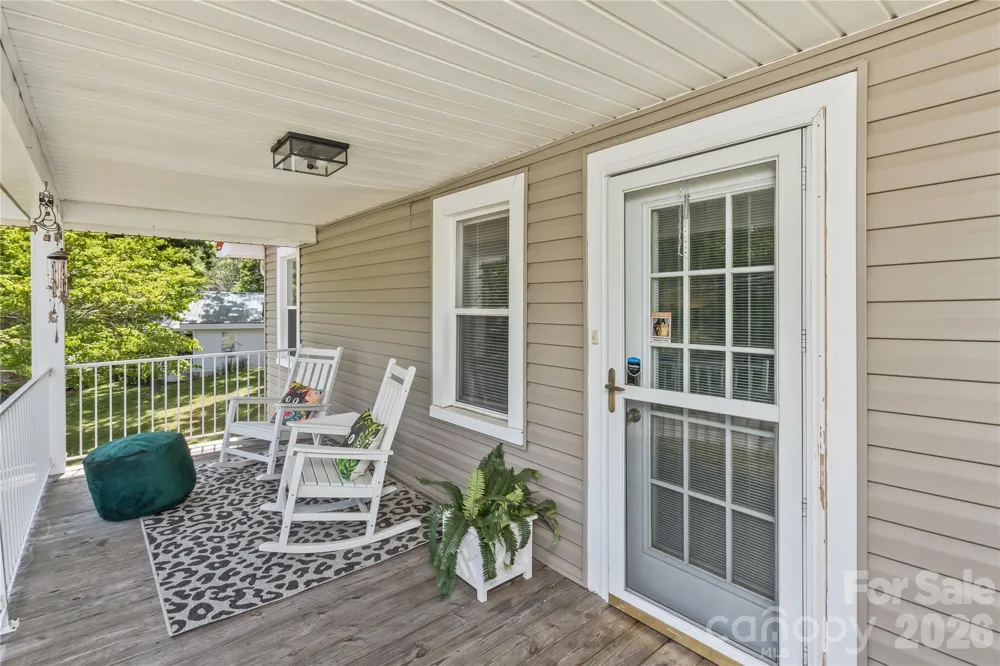 20 Cottage Street Woodfin, NC 28804