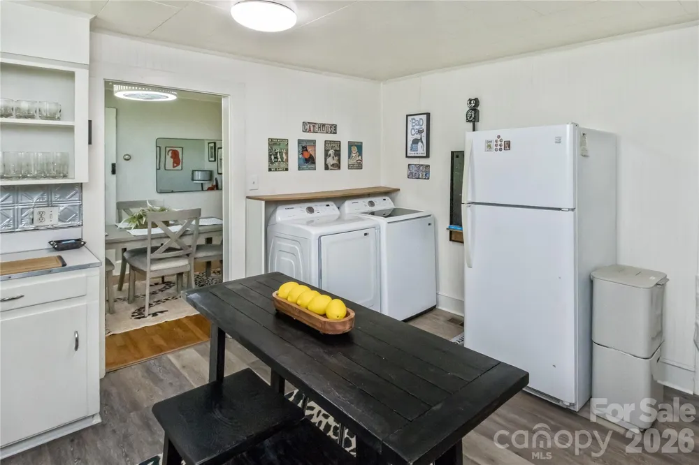 20 Cottage Street Woodfin, NC 28804