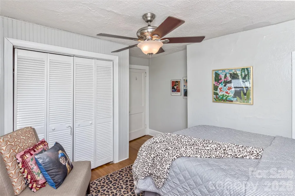 20 Cottage Street Woodfin, NC 28804