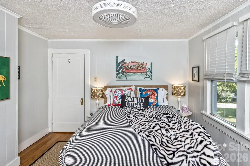 20 Cottage Street Woodfin, NC 28804