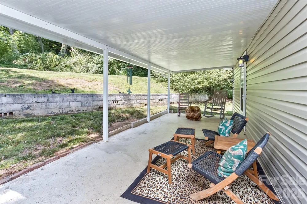 20 Cottage Street Woodfin, NC 28804