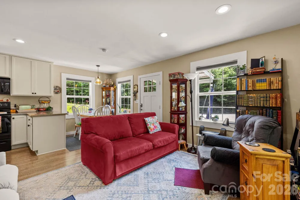 54 Thad Johnson Road Saluda, NC 28773